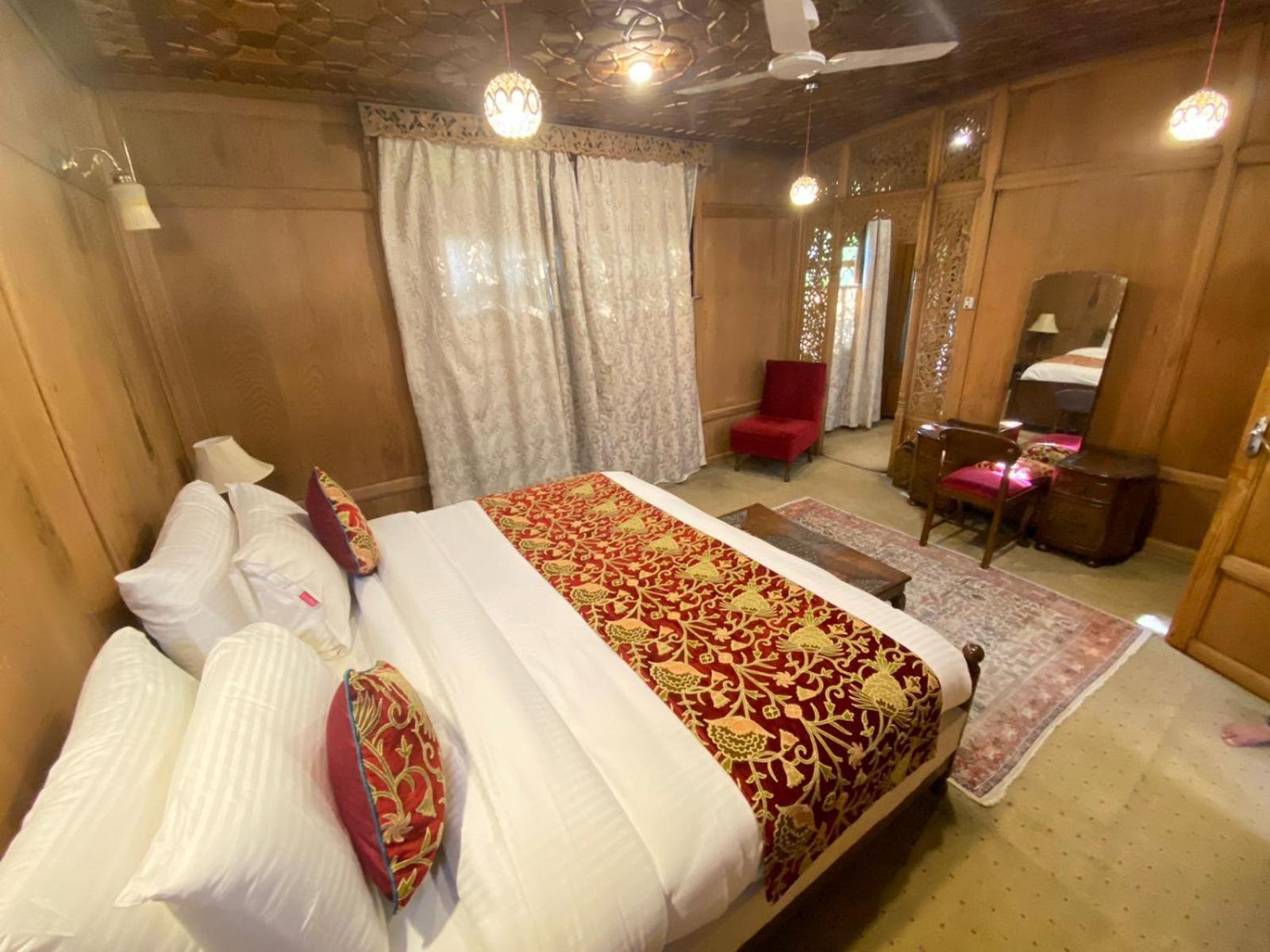 Nazneen Group Of Houseboats Srīnagar 외부 사진