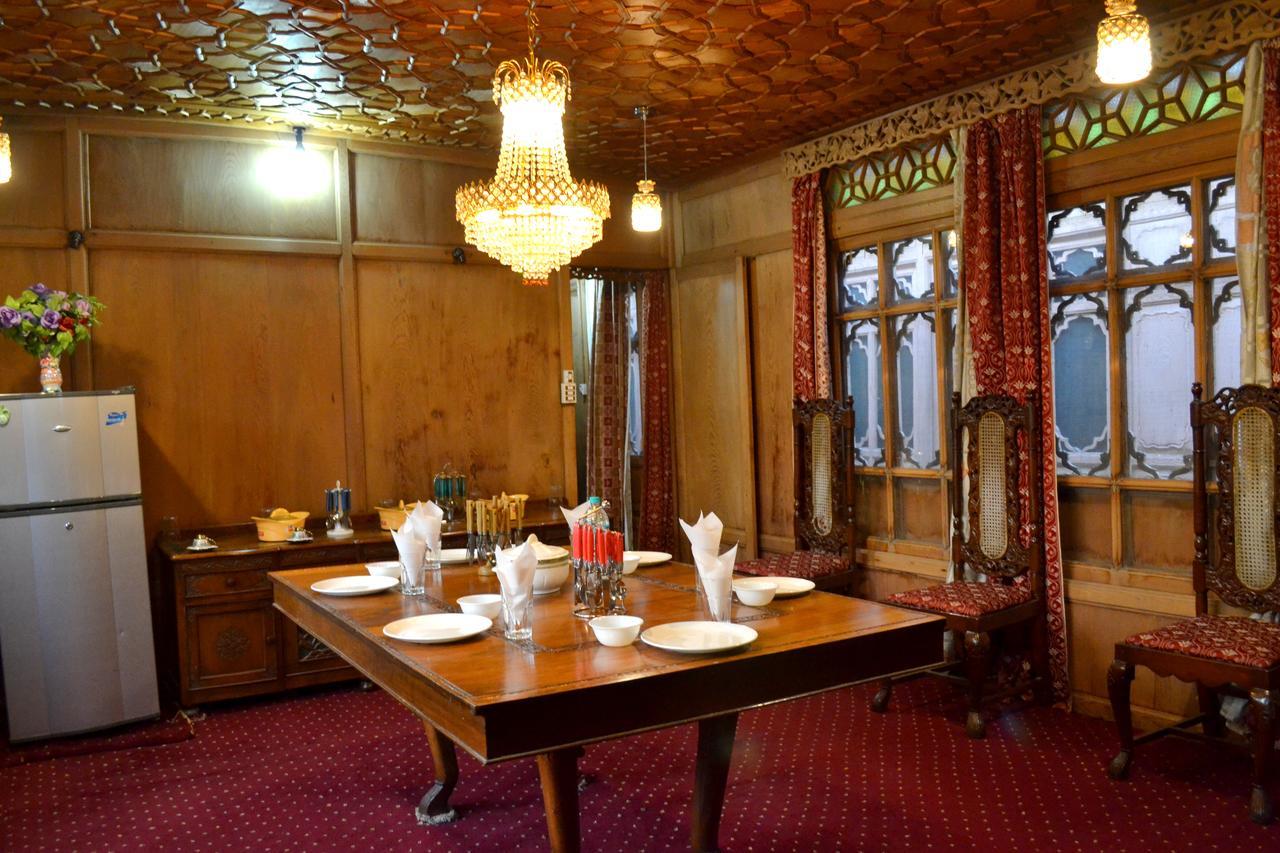 Nazneen Group Of Houseboats Srīnagar 외부 사진